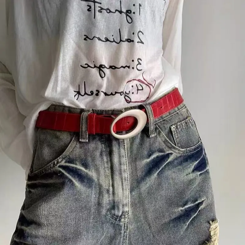 Ceinture femme rétro américaine boucle ovale Y2K motif crocodile rouge